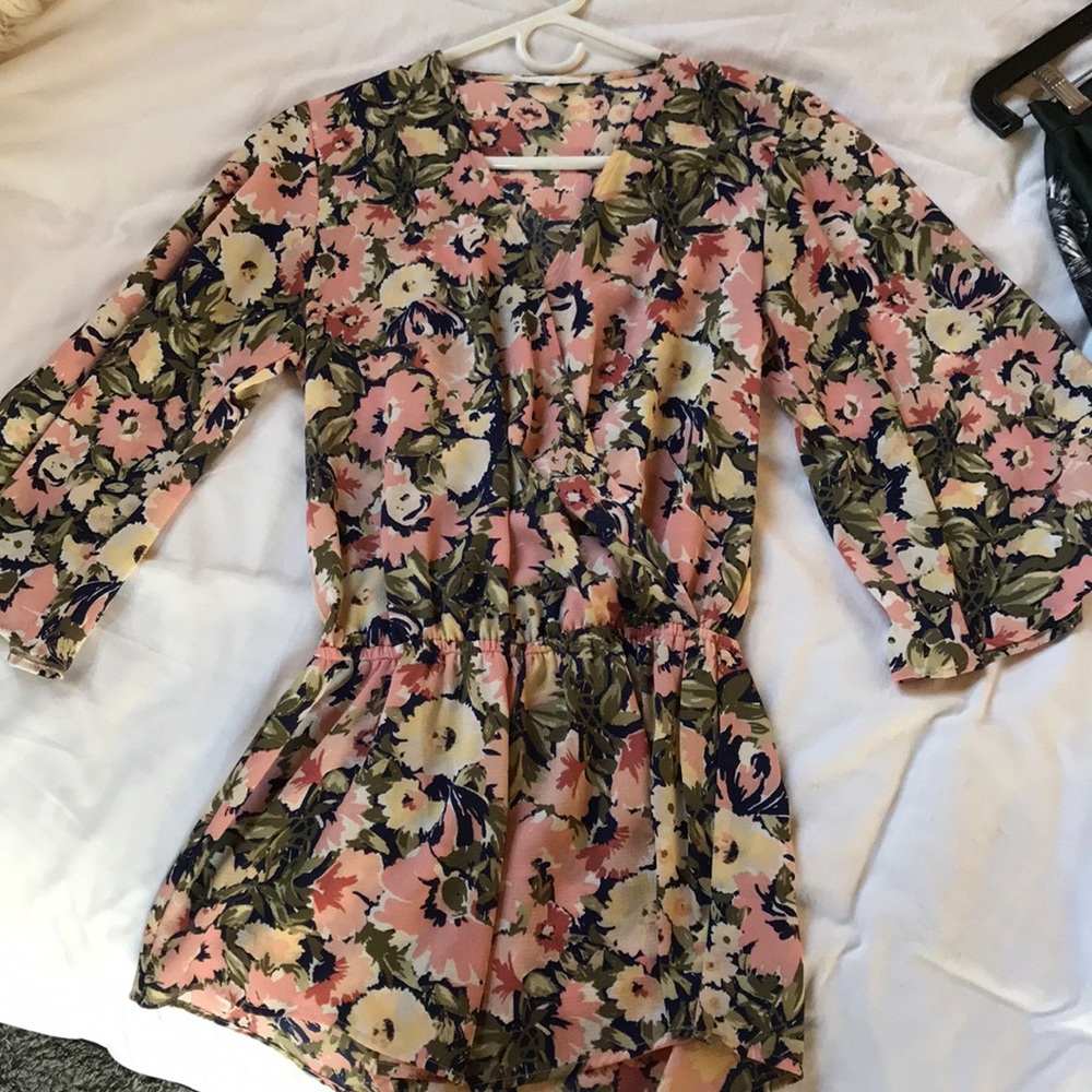 Bell sleeve floral romper